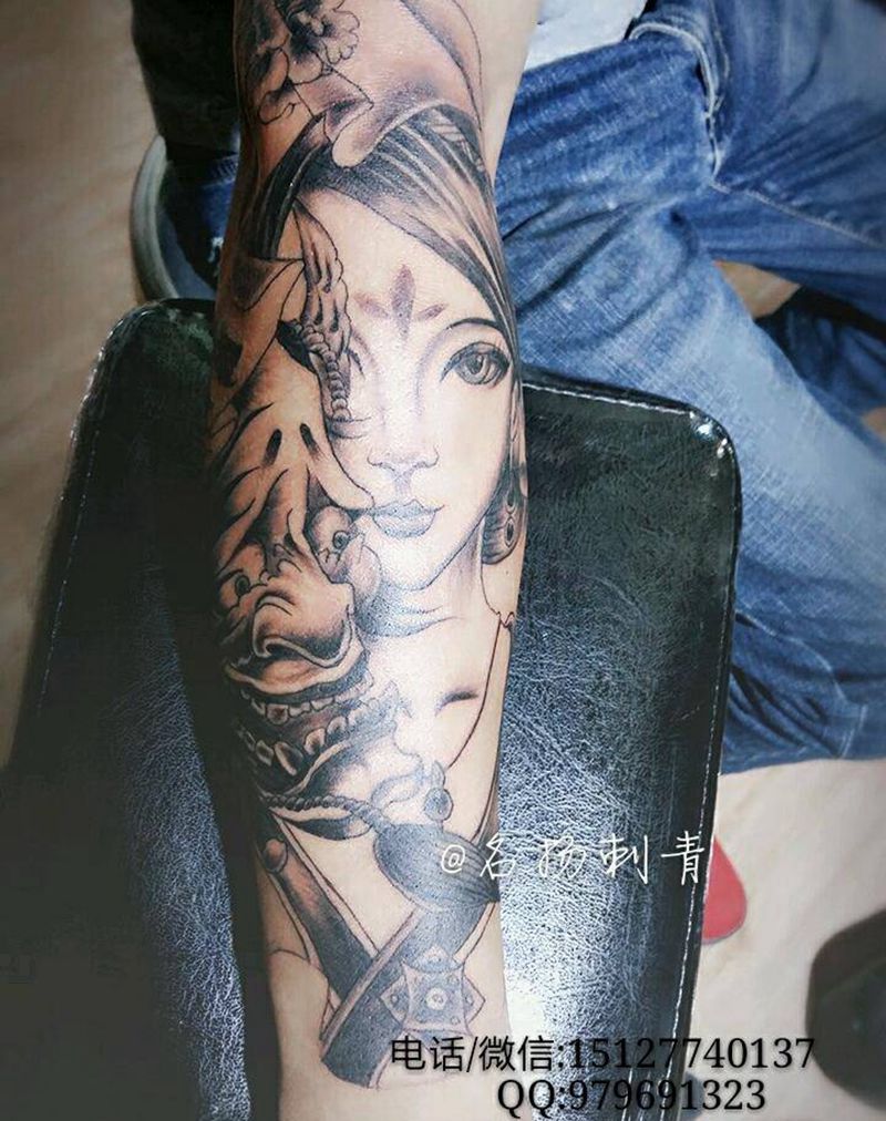 小臂艺妓纹身图片