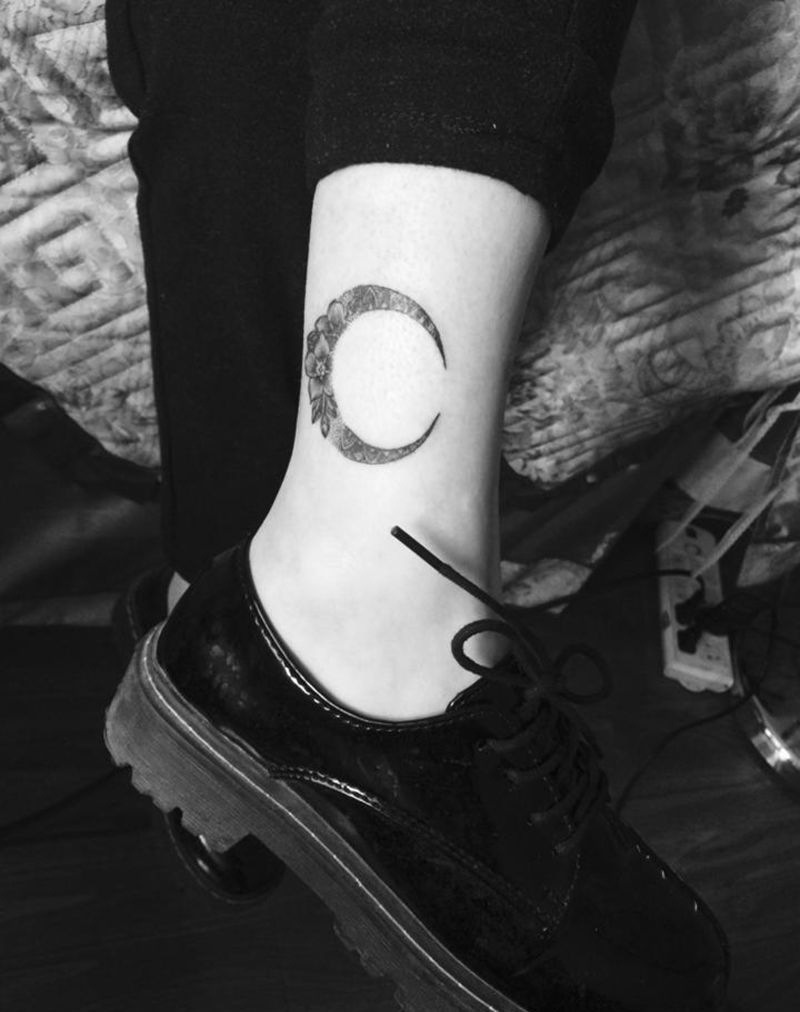 月纹身图片