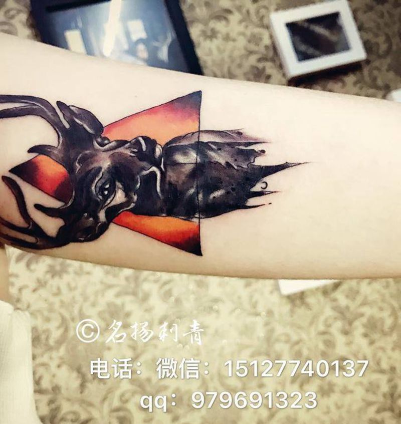 遮盖麋鹿纹身图片