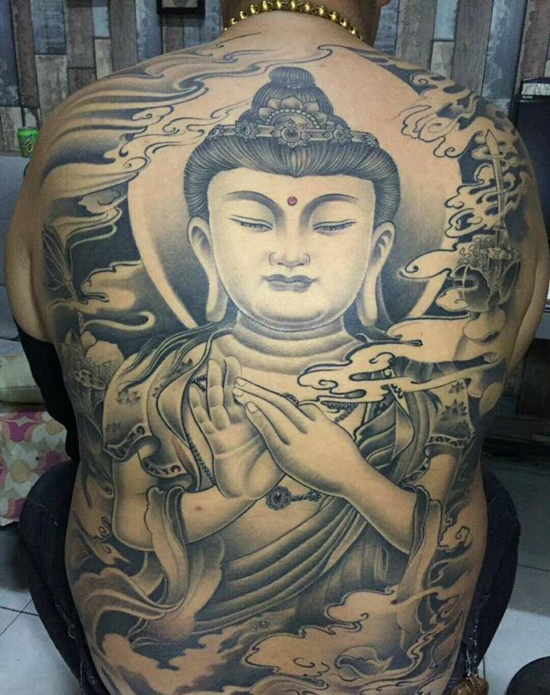 满背菩萨纹身图片