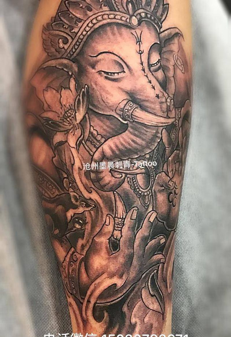 小腿象神纹身图片