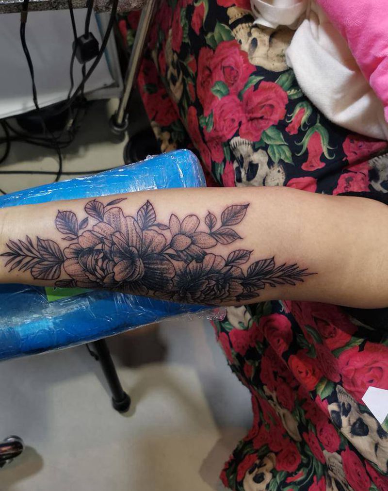 素花遮盖纹身图片_手部手臂点刺纹身图案