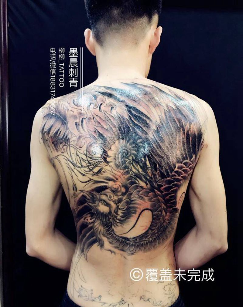 还没有做完的凤凰覆盖纹身图片