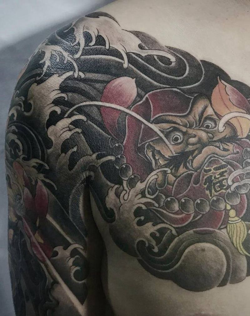 达摩蛋荷花纹身图片_胸部手臂新传统纹身图案