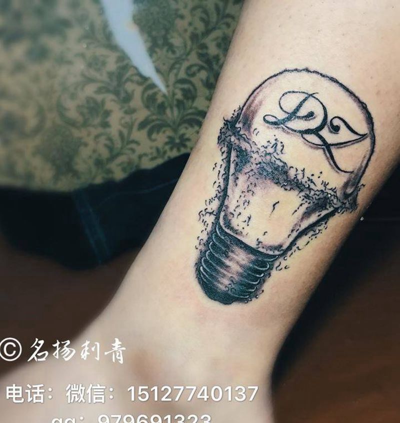 脚踝小清新纹身图片
