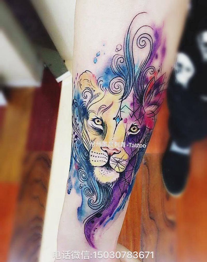 水彩狮子纹身图片