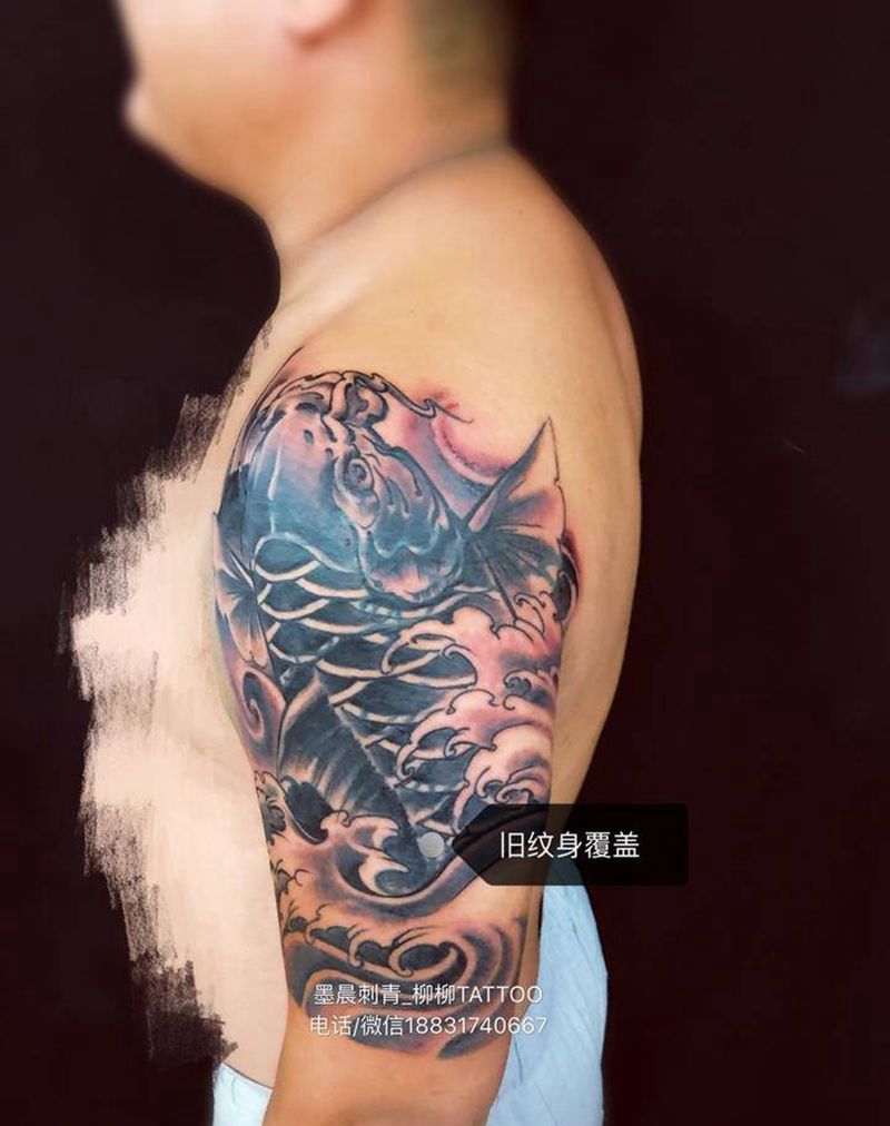 大鱼覆盖纹身图片