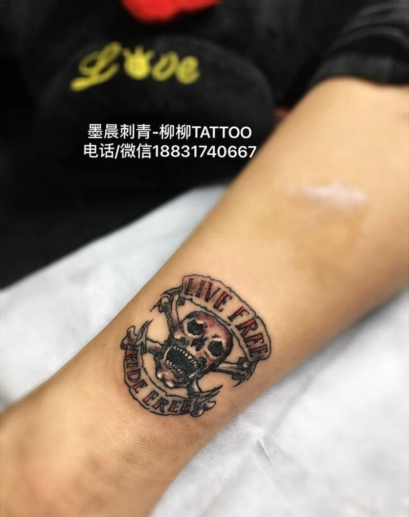 小骷髅纹身图片