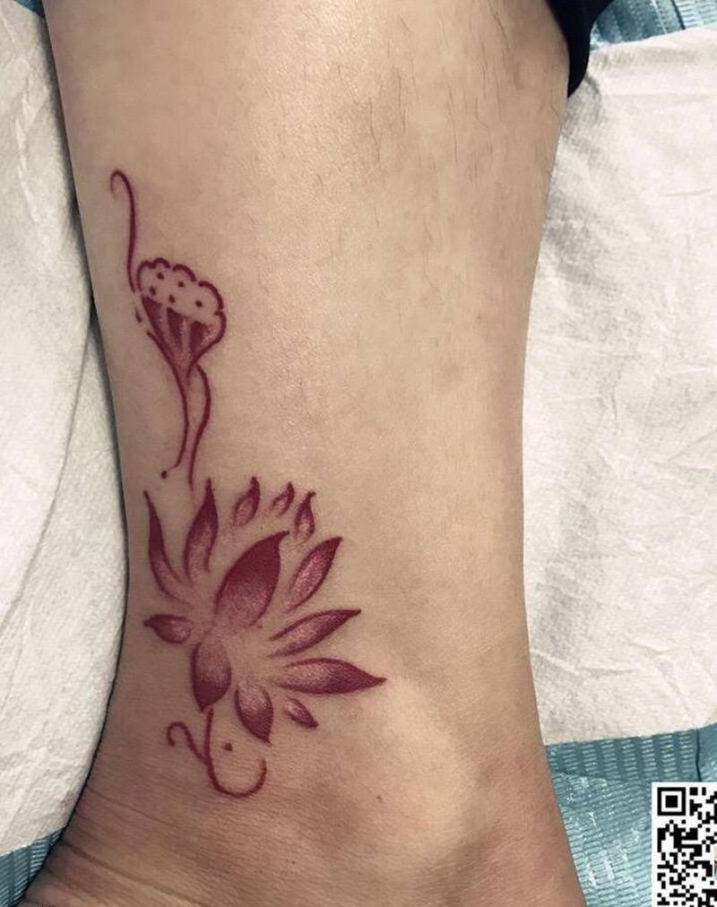 莲花纹身图片
