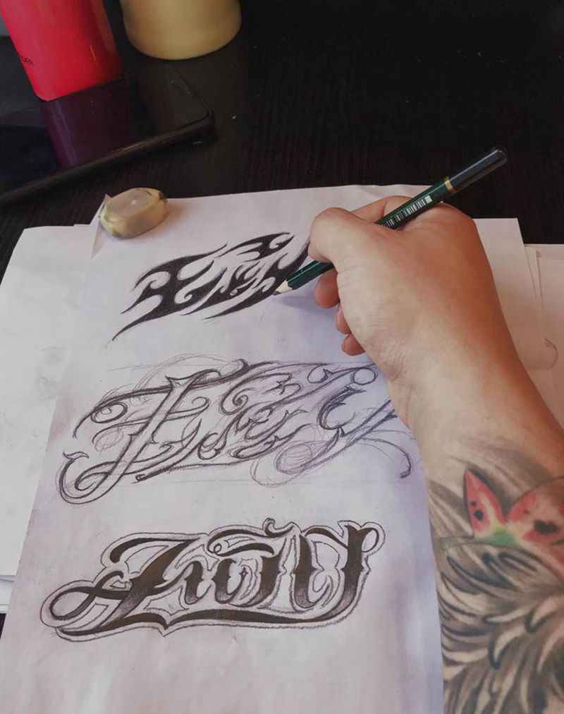 字体设计纹身图片_脚部肩部花体字纹身图案