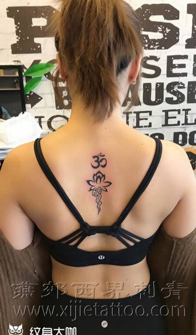 图腾纹身图片_背部图腾纹身图案