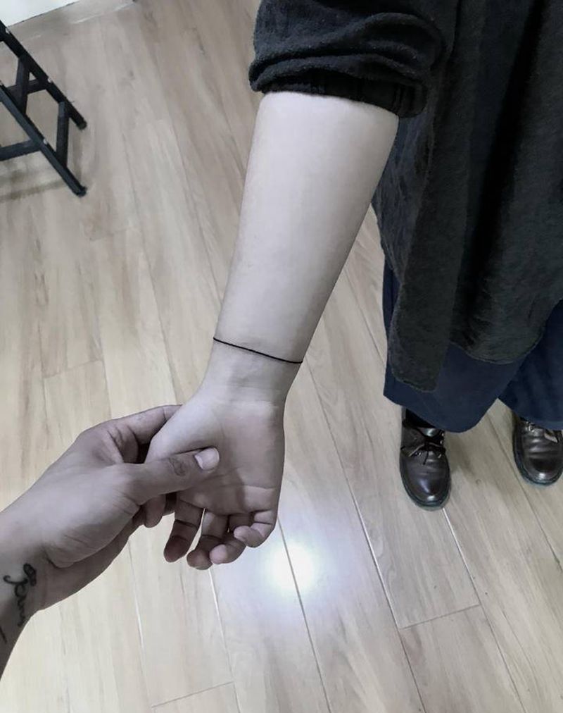 线纹身图片_手臂几何纹身图案