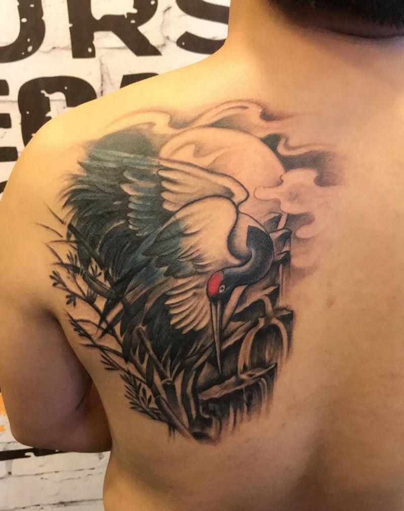 遮盖纹身图片_肩部新传统纹身图案