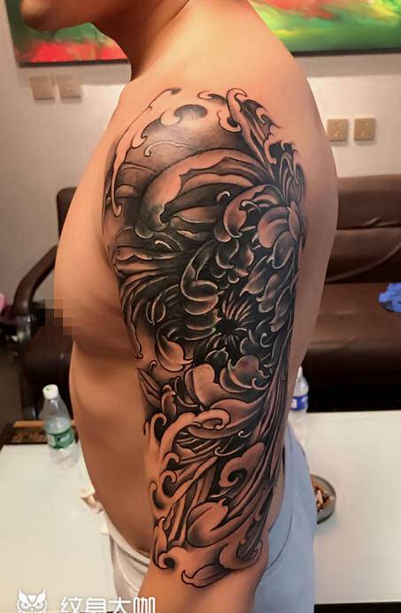 菊花遮盖纹身图片_手臂新传统纹身图案