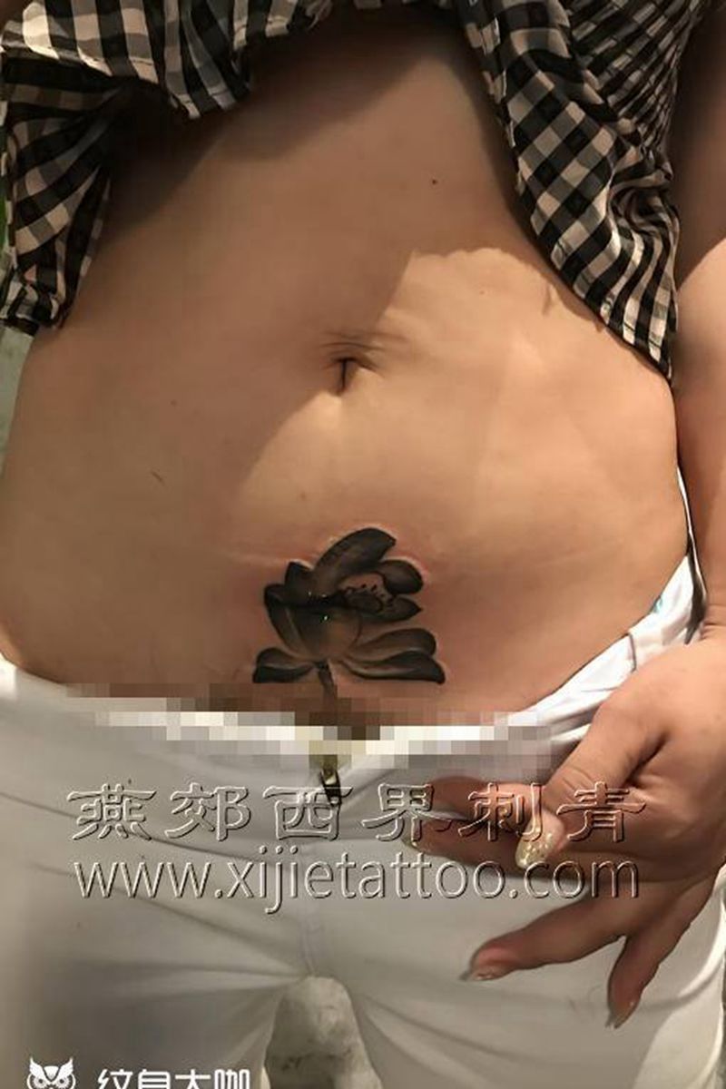 疤痕遮盖纹身图片_腹部新传统水墨纹身图案