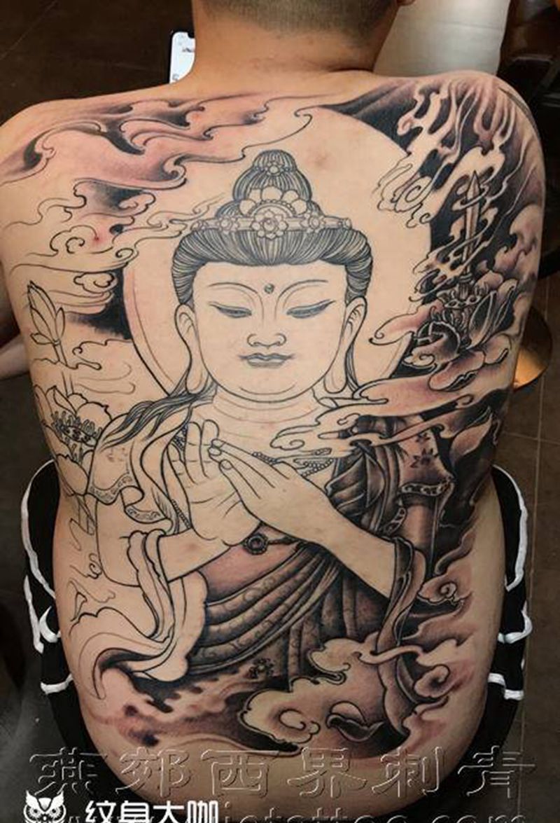 满背佛纹身图片_背部新传统纹身图案