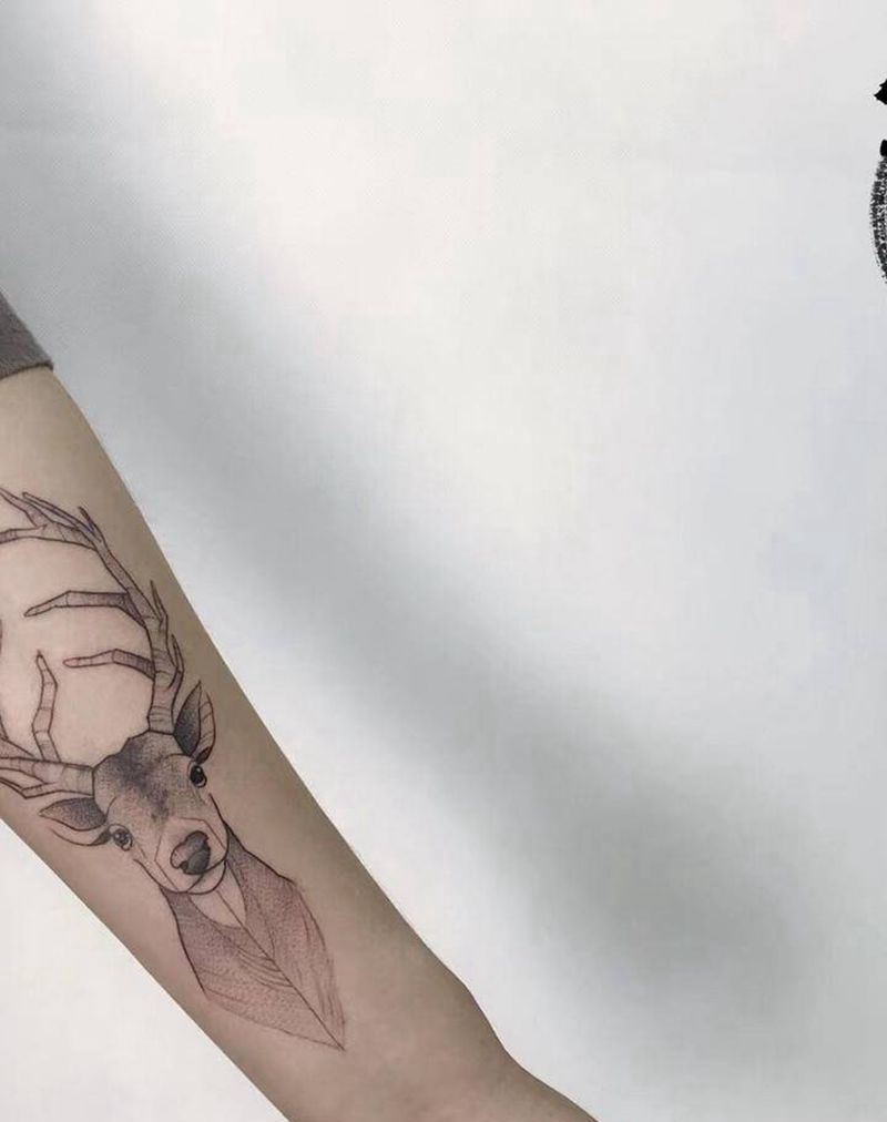 麋鹿纹身图片_手臂点刺鹿纹身图案