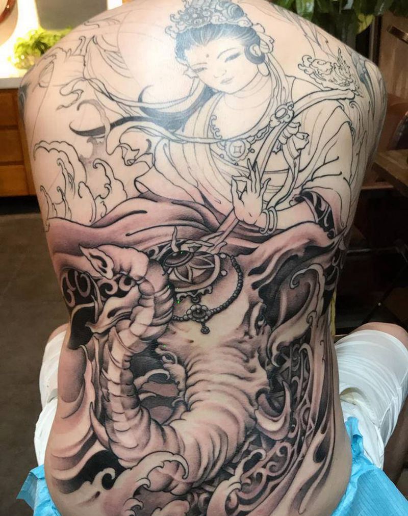 满背纹身图片_背部新传统纹身图案