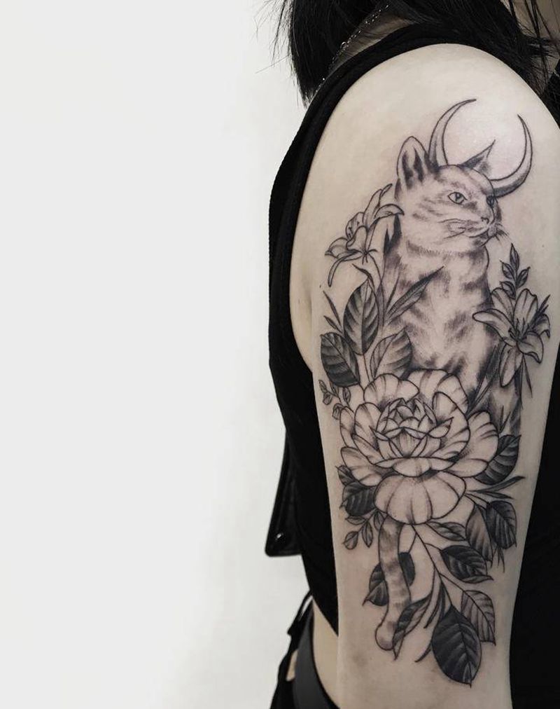 猫咪纹身图片_手臂点刺纹身图案