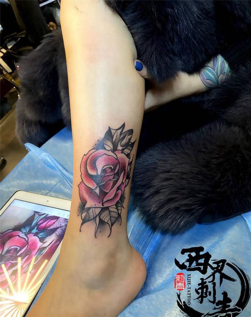 小腿 花纹身图片_脚部腿部水彩Old School纹身图案