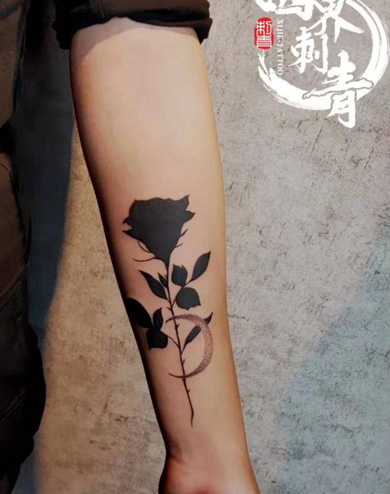 图腾 花纹身图片_手臂图腾纹身图案