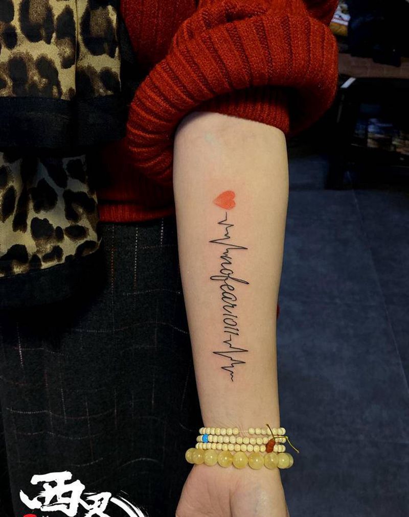 小臂 字母英文纹身图片_手臂花体字几何纹身图案