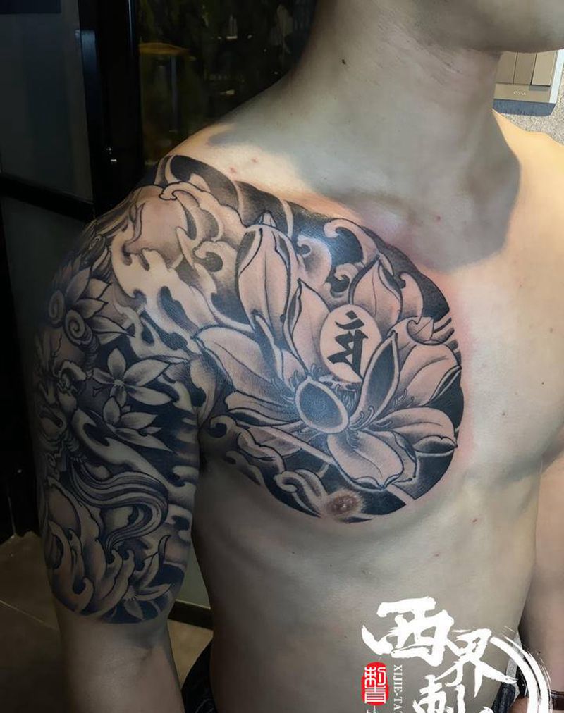 半甲新传统纹身图片_胸部肩部新传统老传统纹身图案
