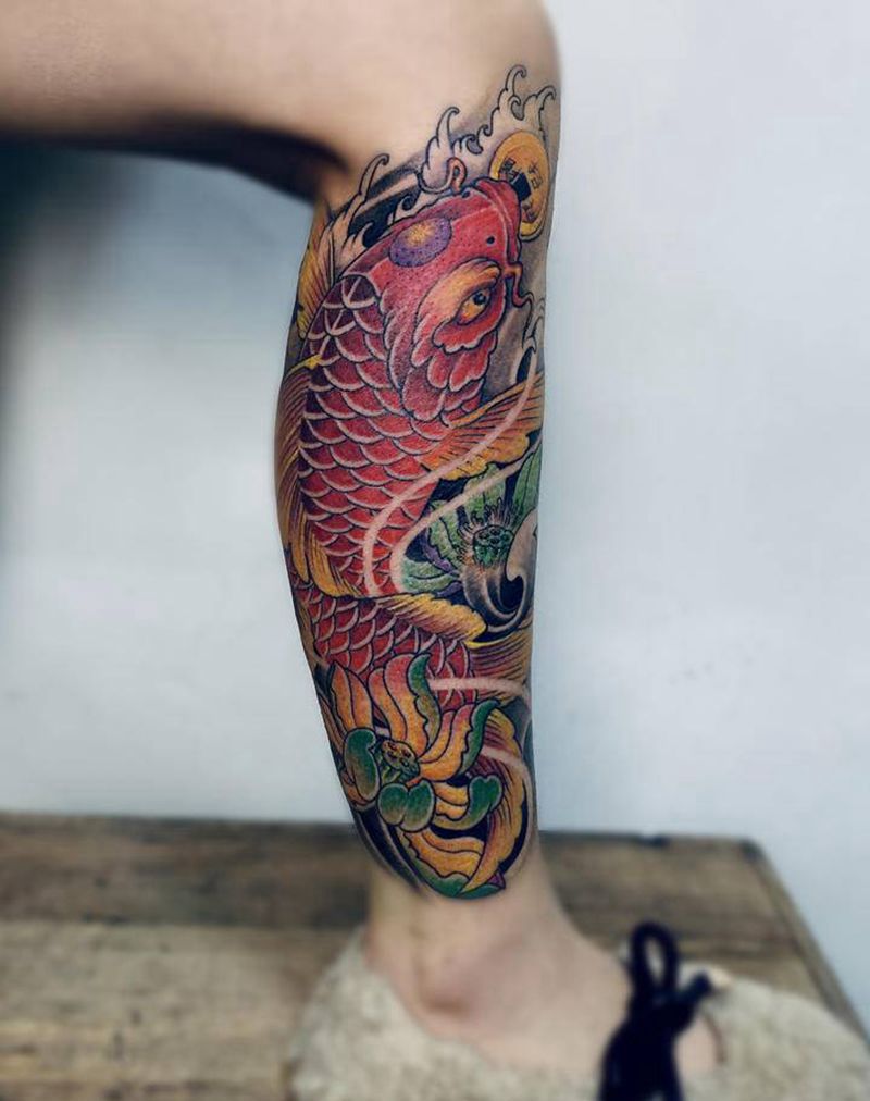 鲤鱼纹身图片_腿部新传统纹身图案