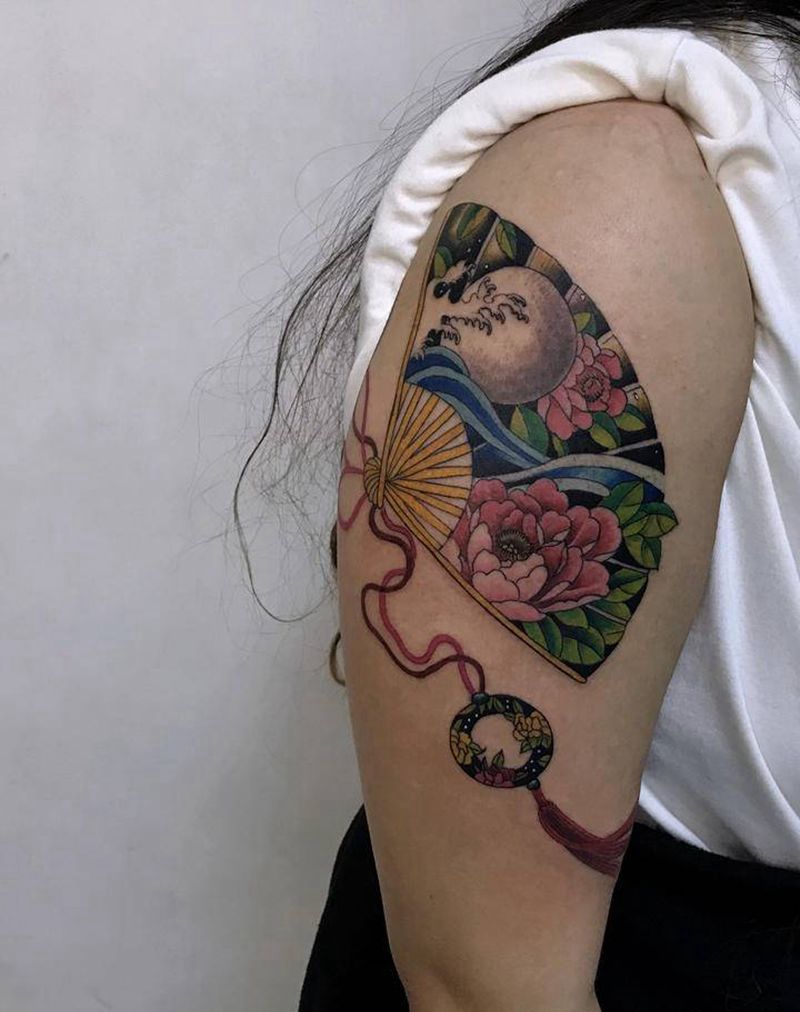 扇子纹身图片_手臂Old School纹身图案