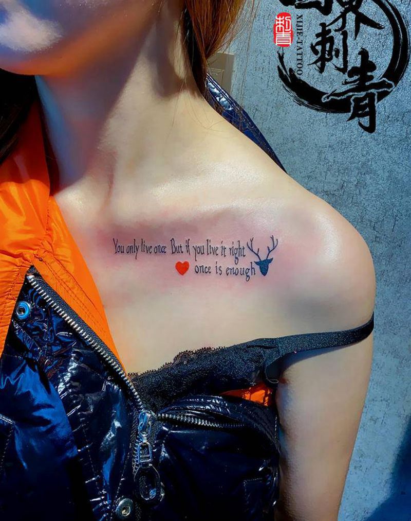 胸前锁骨字母纹身图片_胸部花体字纹身图案