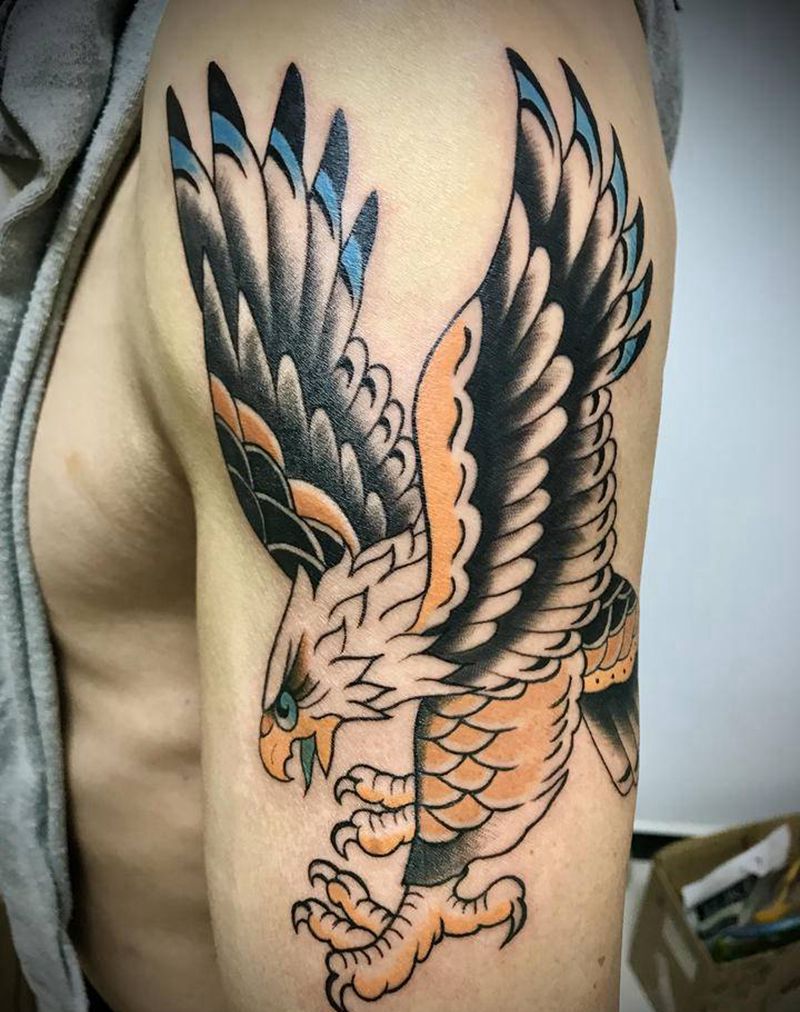 鹰纹身图片_肩部Old School鹰纹身图案