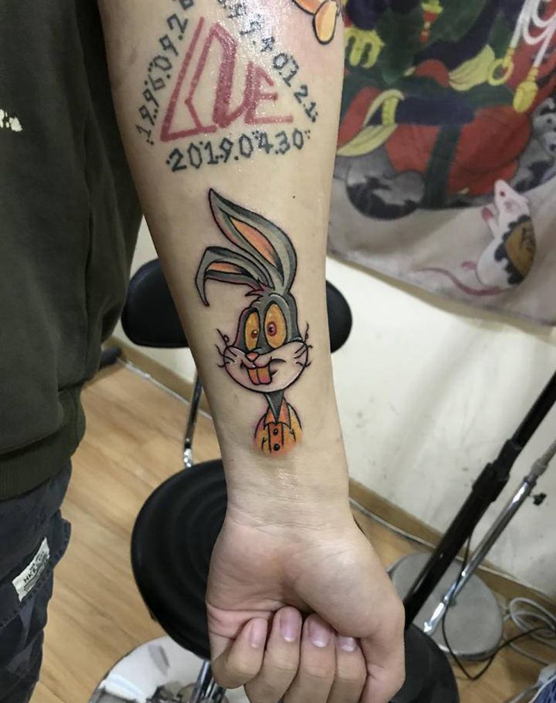 兔子纹身图片_手臂纹身图案