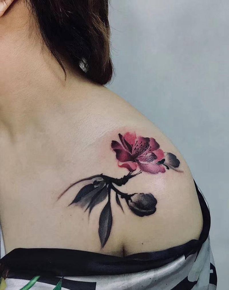 遮盖纹身图片_胸部水墨水彩纹身图案