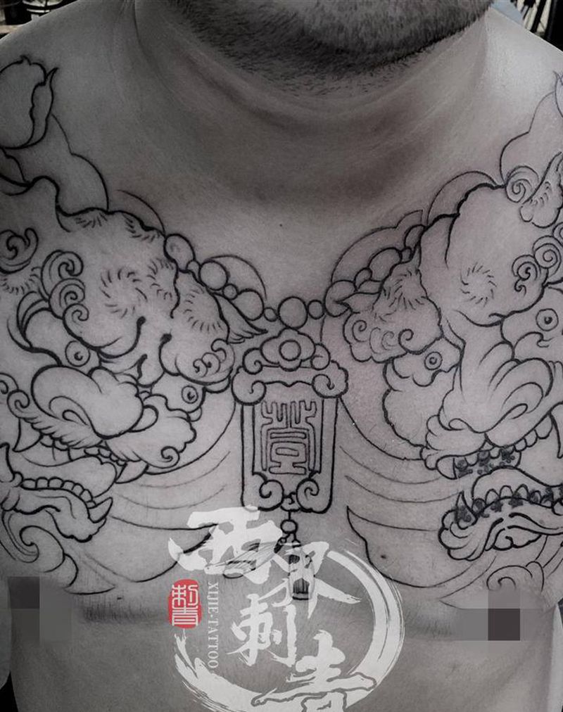 全甲 半甲唐狮纹身图片_胸部肩部新传统纹身图案
