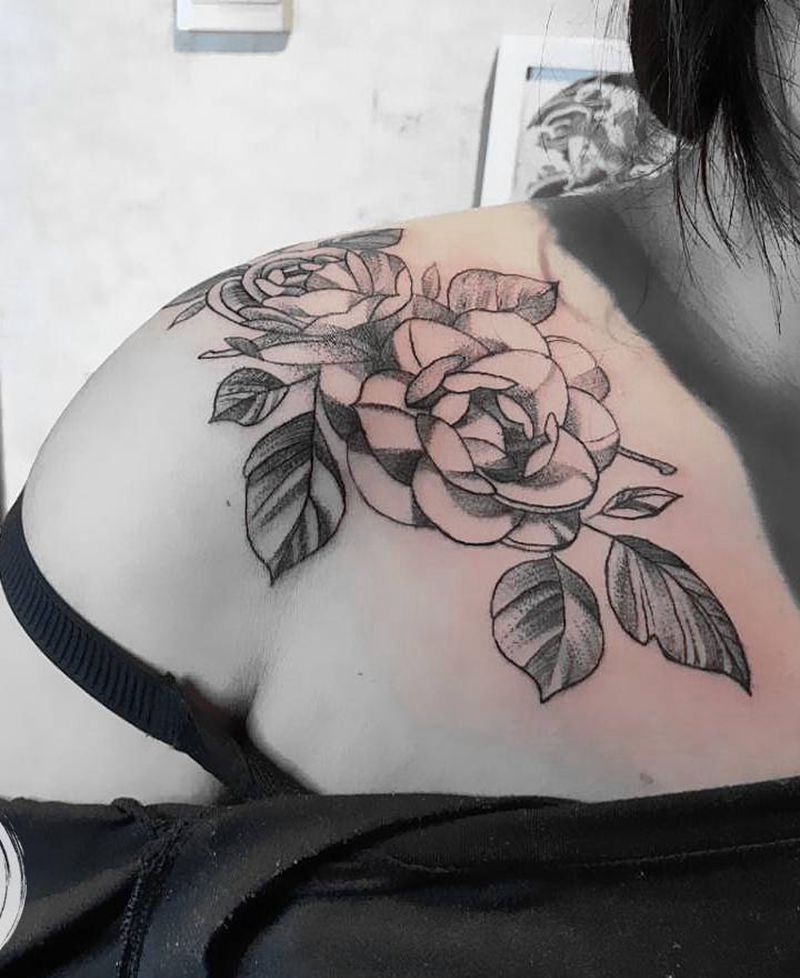 素花纹身图片_肩部胸部新传统点刺纹身图案