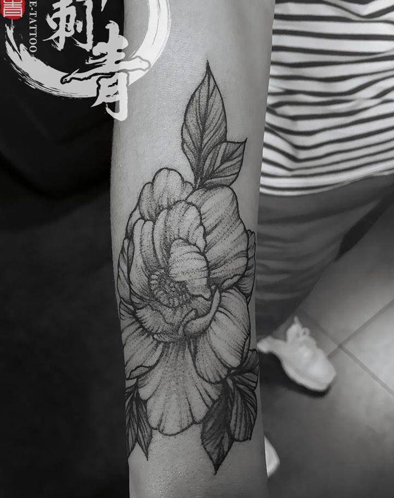 素花 点刺纹身图片_手臂点刺几何纹身图案