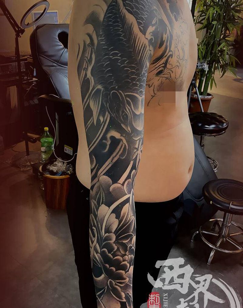 日式花臂纹身图片_手臂老传统纹身图案