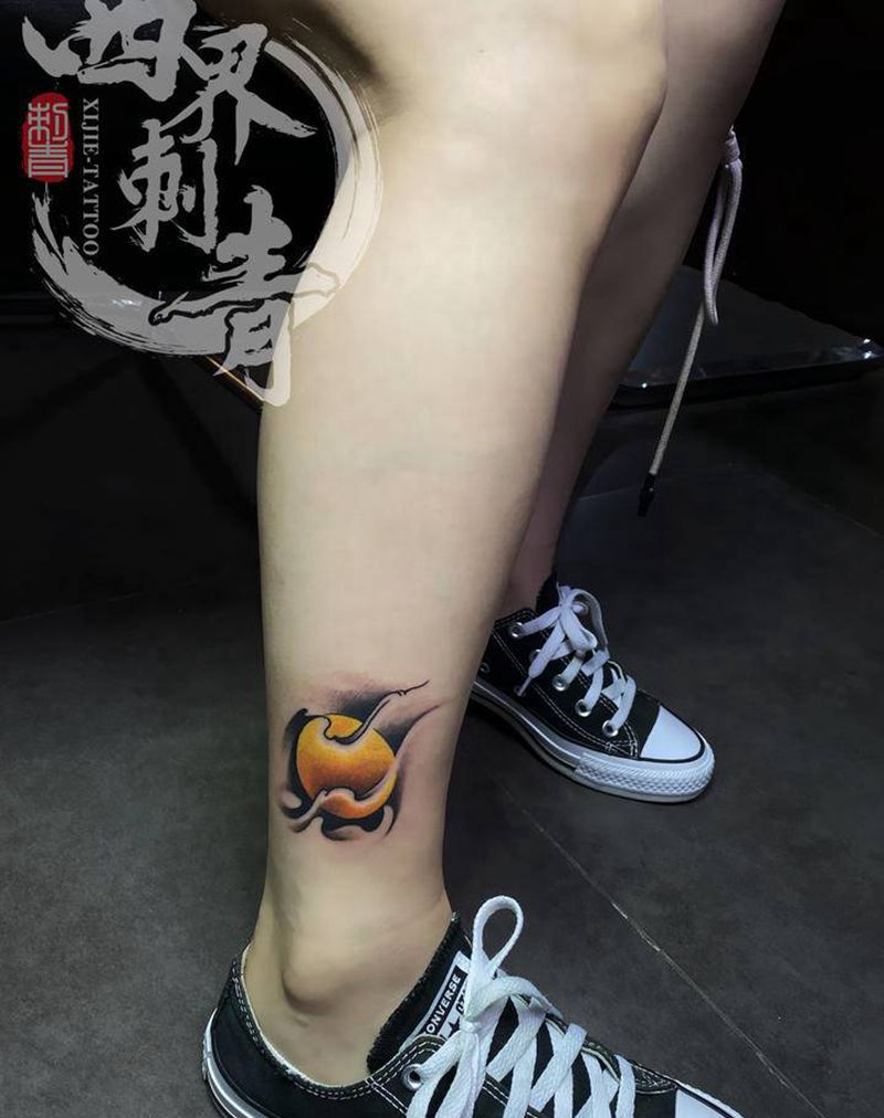 小腿 小清新 太阳纹身图片_腿部脚部新传统水墨纹身图案