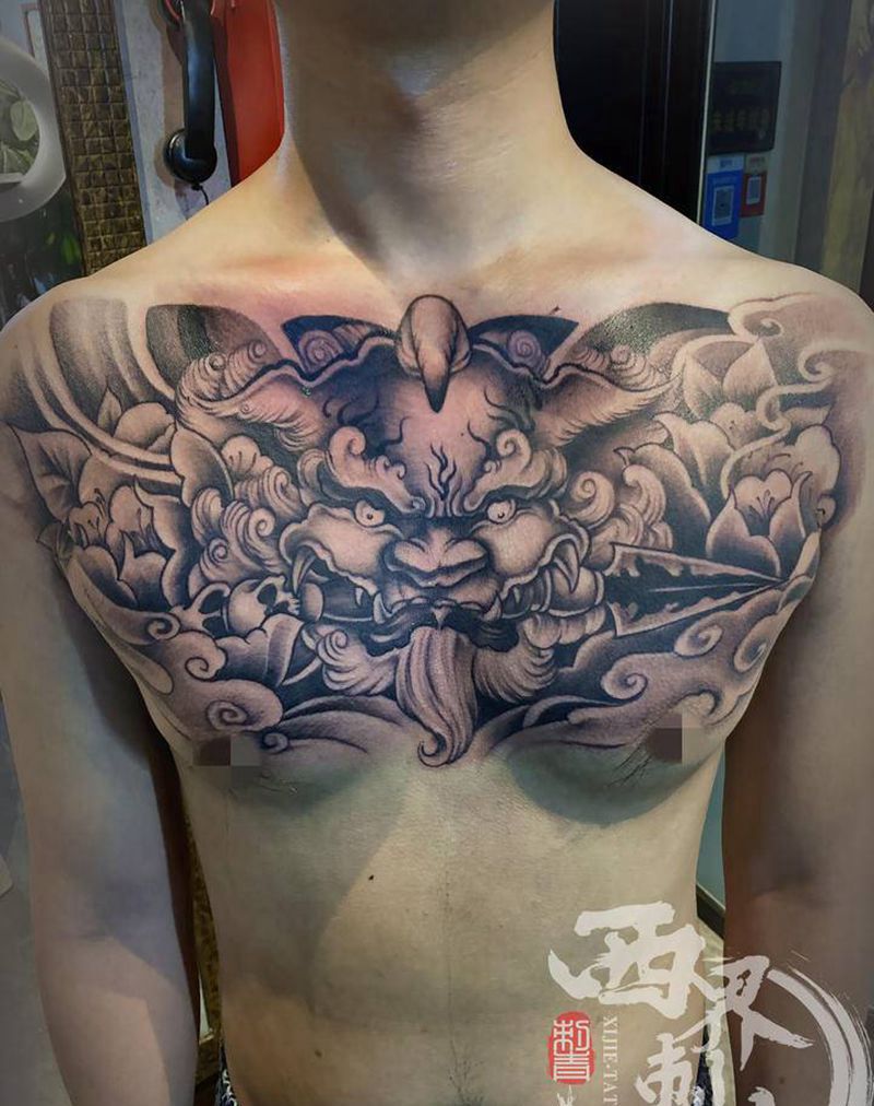 传统花胸纹身图片_胸部肩部老传统新传统纹身图案