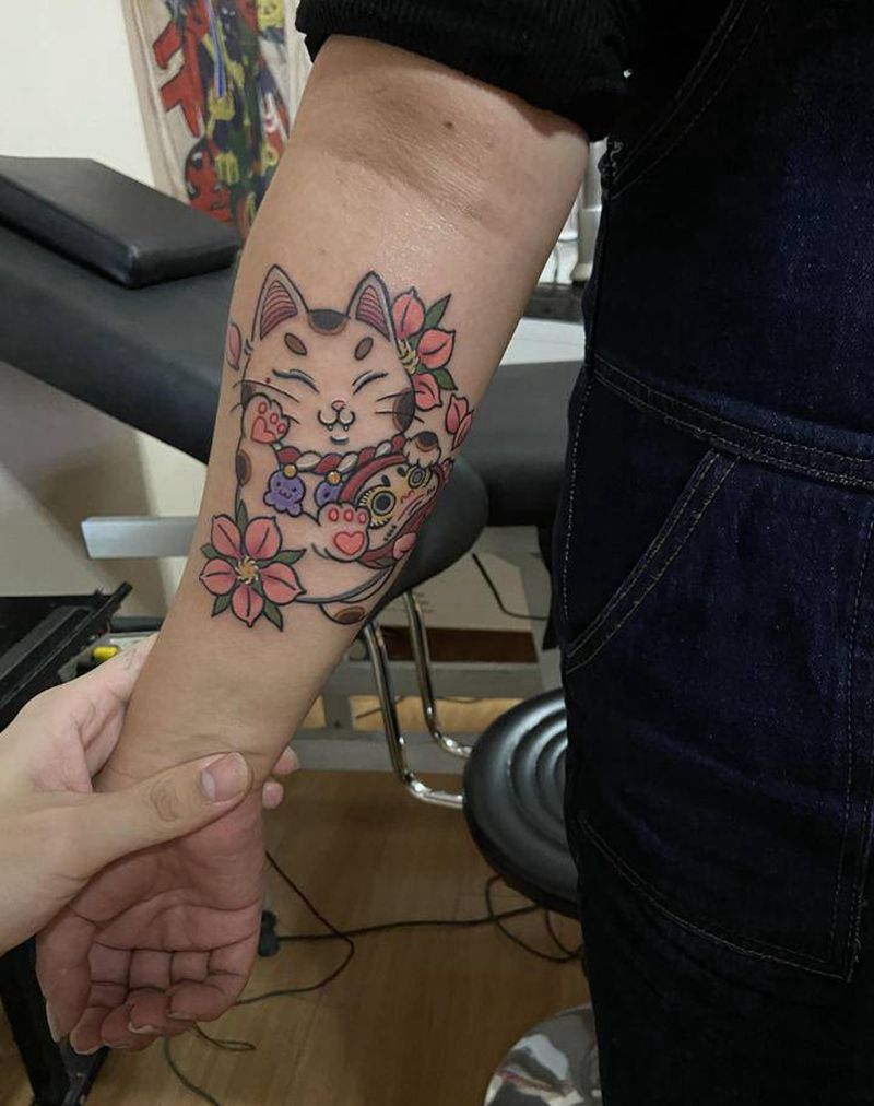 招财猫纹身图片_手臂纹身图案