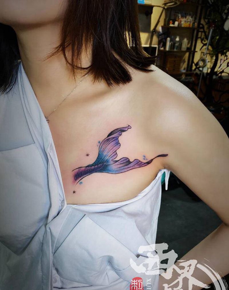 遮盖小清新纹身图片_胸部肩部New School水彩纹身图案