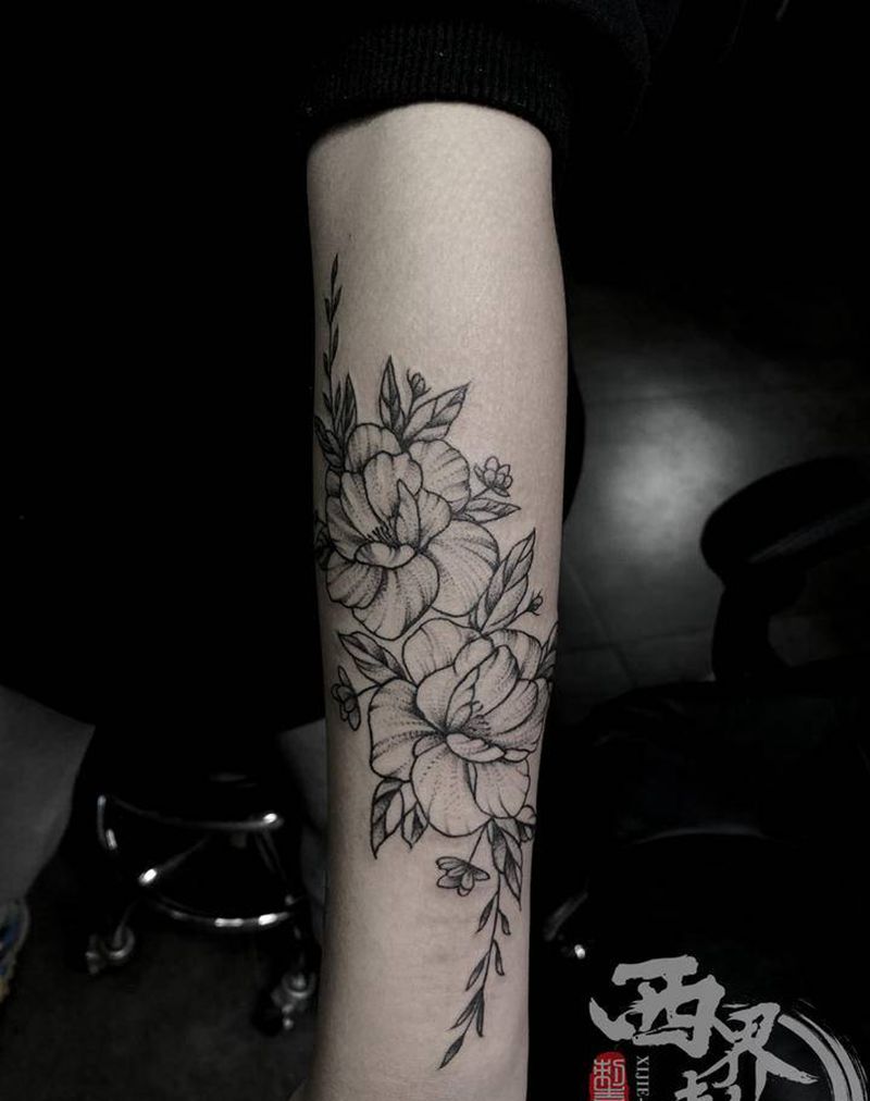 素花纹身图片_手臂手部点刺新传统纹身图案