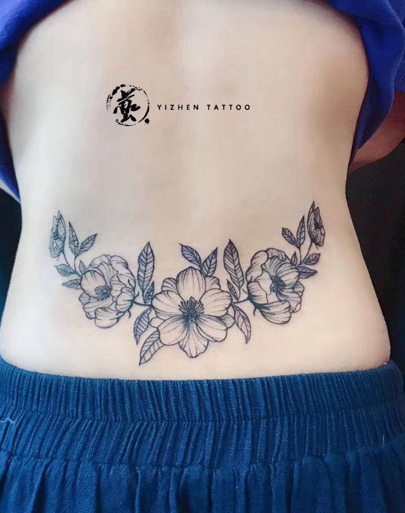 素花纹身图片_腰部点刺纹身图案