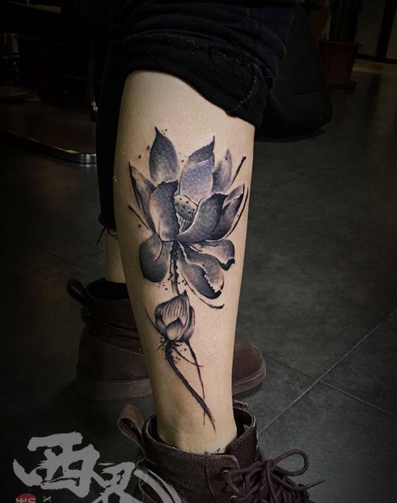 小腿水墨荷花纹身图片_腿部脚部水彩水墨纹身图案
