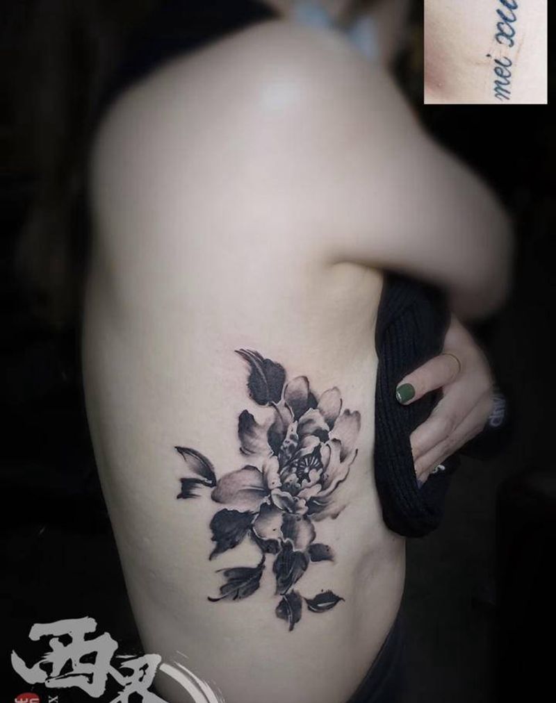 水墨牡丹遮盖纹身图片_腰部腹部水墨新传统纹身图案