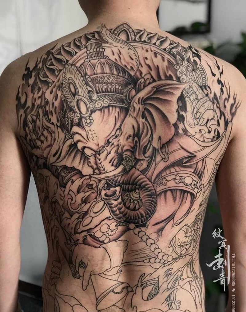 满背进度纹身图片_背部新传统纹身图案