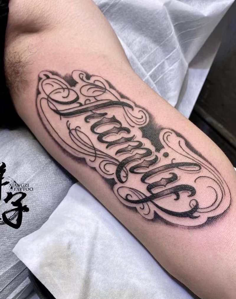 花体字纹身图片_手部手臂花体字纹身图案