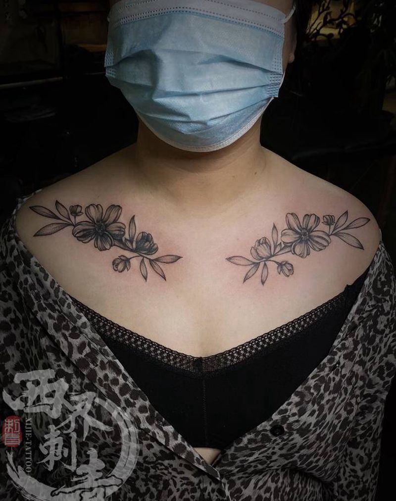 素花纹身图片_胸部肩部点刺素花纹身图案