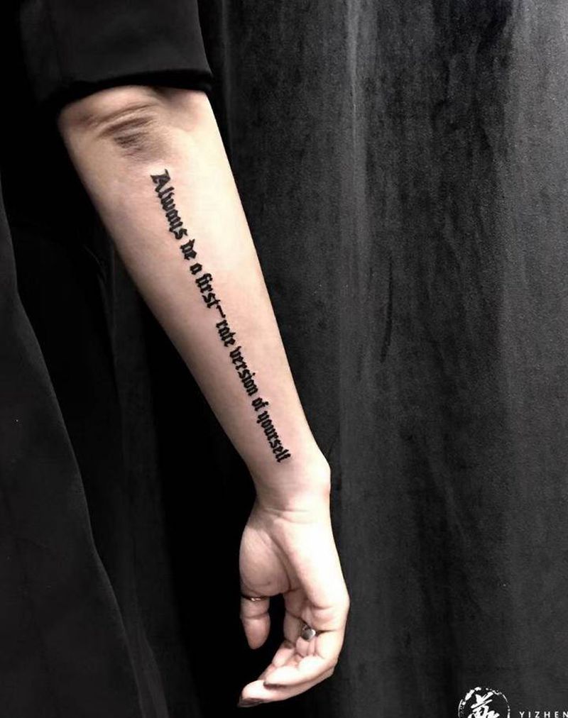 哥特字母纹身图片_手臂花体字纹身图案