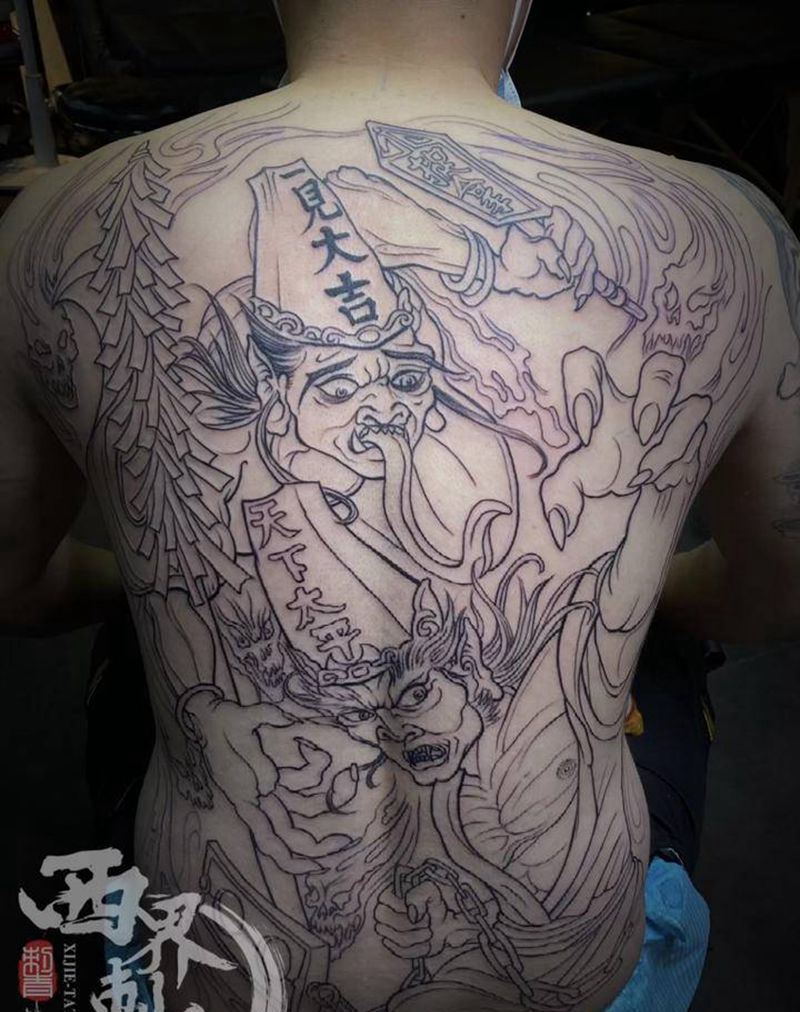 满背黑白无常纹身图片_背部新传统老传统纹身图案